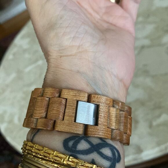WeWood Chunky Natural Wood Wristwatch - Picture 3 of 11